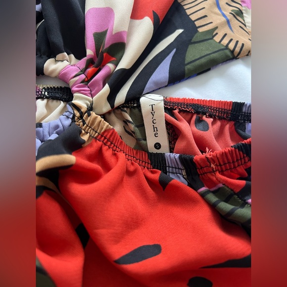 Floral jumpsuit - Picture 3 of 5